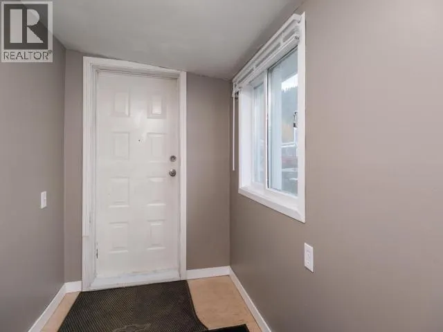 8-7 PROSPECTOR ROAD