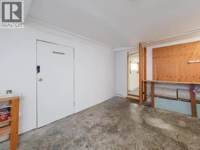 8-7 PROSPECTOR ROAD