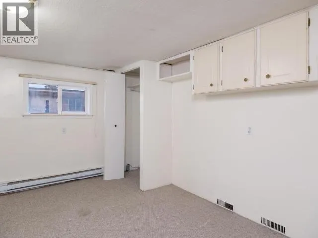 8-7 PROSPECTOR ROAD