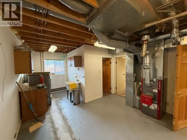 12 NISUTLIN DRIVE