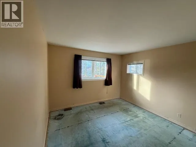 12 NISUTLIN DRIVE