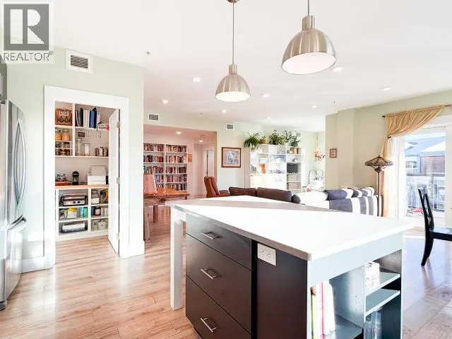 204-210 HAWKINS STREET