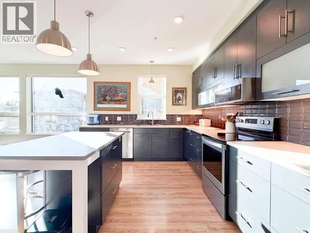 204-210 HAWKINS STREET