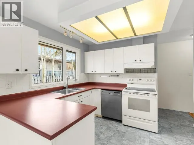 25 MCQUESTEN ROAD