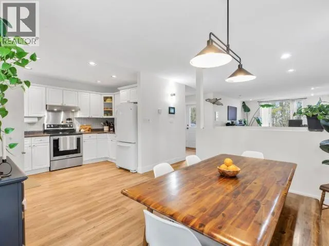 9-75 THOMPSON ROAD
