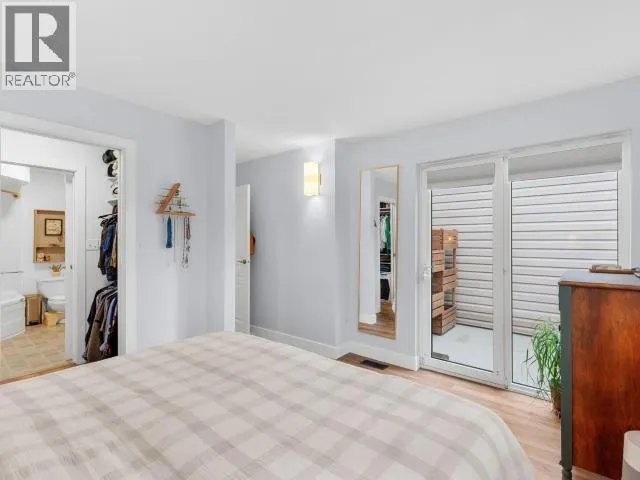 9-75 THOMPSON ROAD