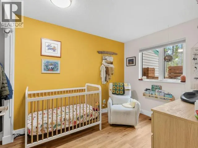 9-75 THOMPSON ROAD