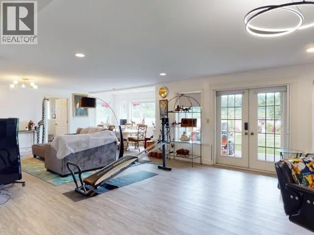 2108 MAHOOD ROAD