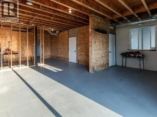 3558 JOYCE AVE