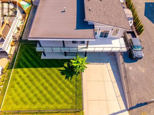 3558 JOYCE AVE