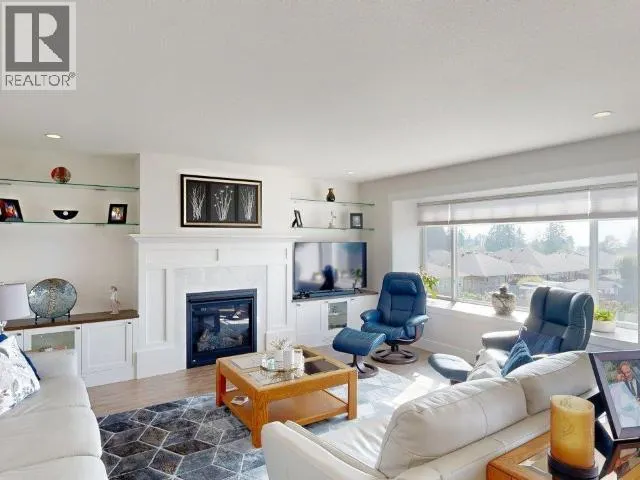 7412 GABRIOLA CRESCENT