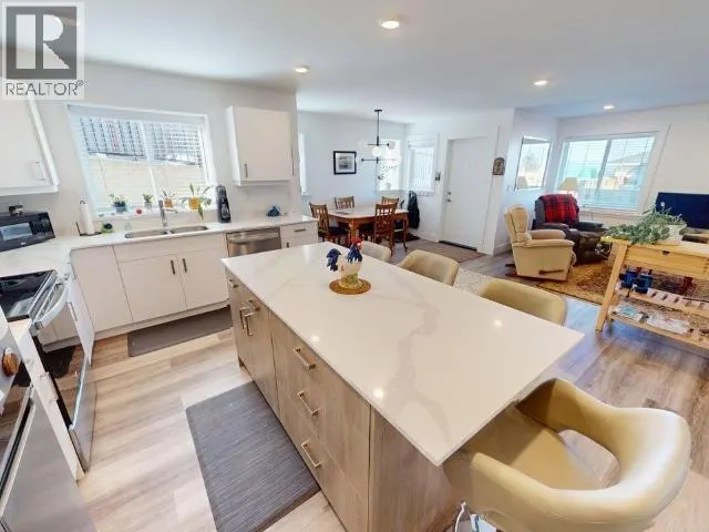 B4-6900 BURNABY STREET