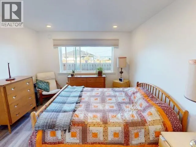 B4-6900 BURNABY STREET