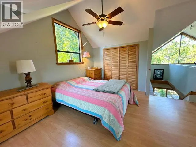 9836 SEVILLA ISLAND