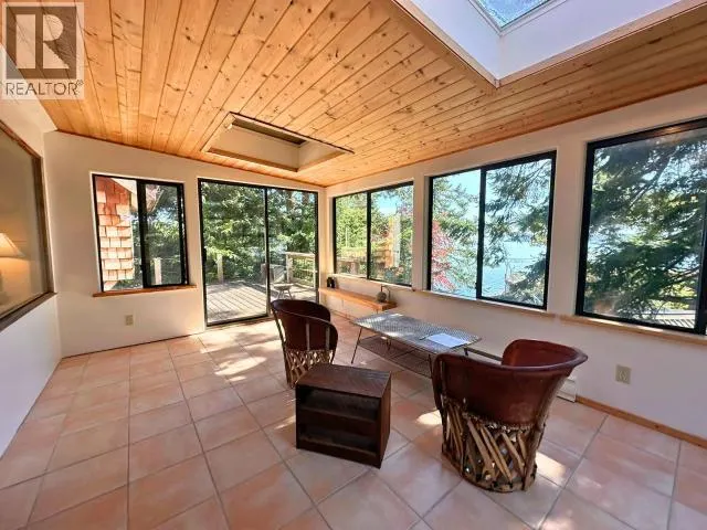 9836 SEVILLA ISLAND