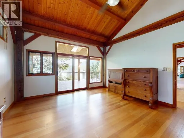 10032 LESLIE ROAD