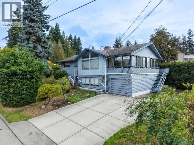 3298 VANANDA AVE