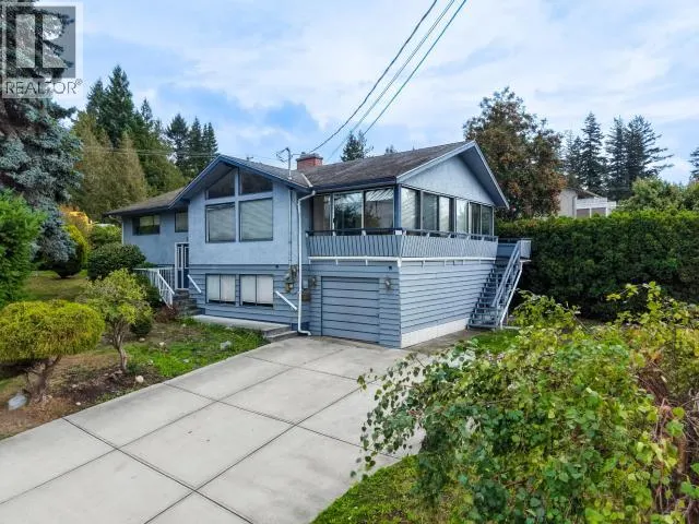3298 VANANDA AVE