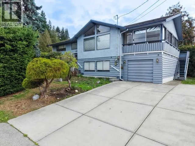 3298 VANANDA AVE