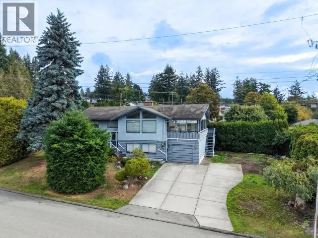 3298 VANANDA AVE
