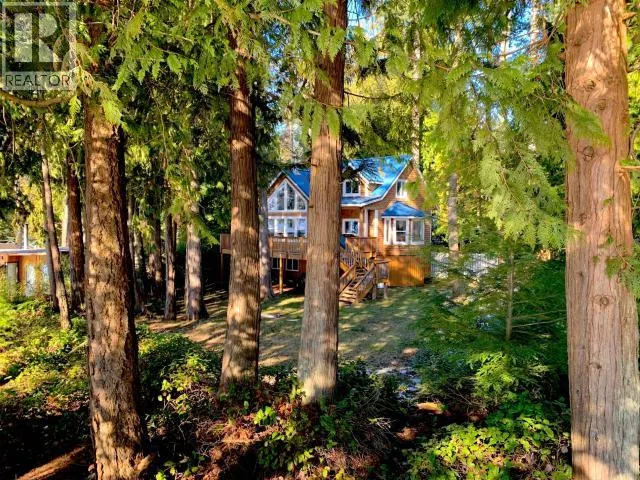 2902 ARBUTUS LANE
