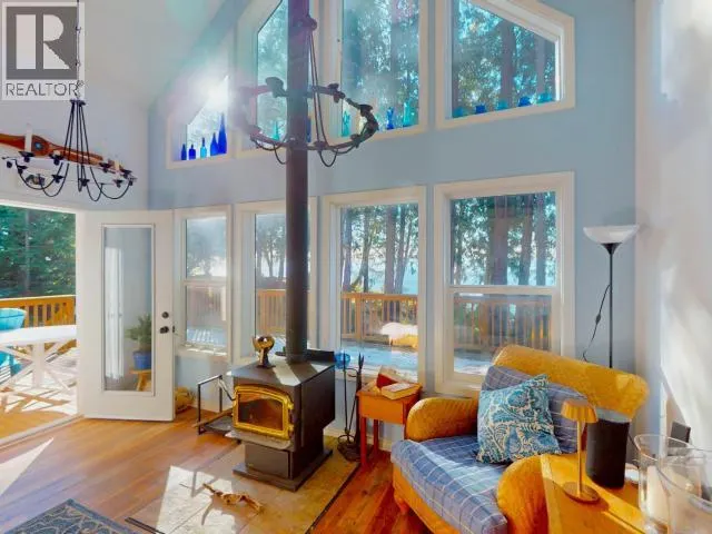 2902 ARBUTUS LANE