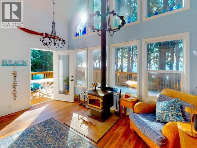 2902 ARBUTUS LANE