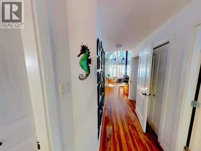 2902 ARBUTUS LANE