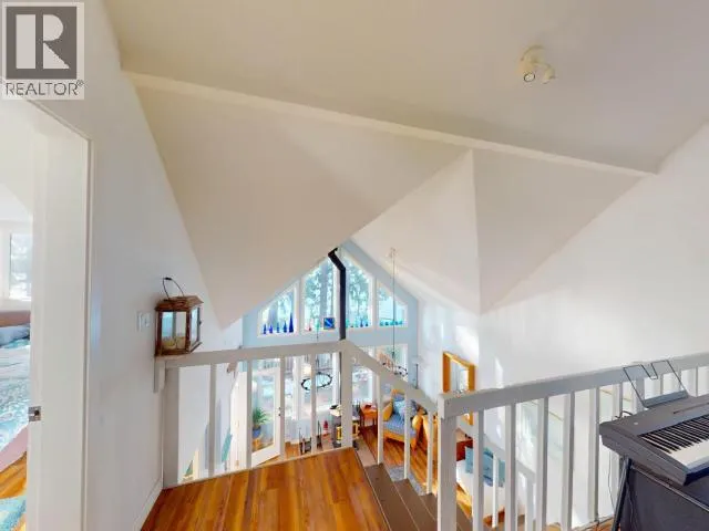 2902 ARBUTUS LANE