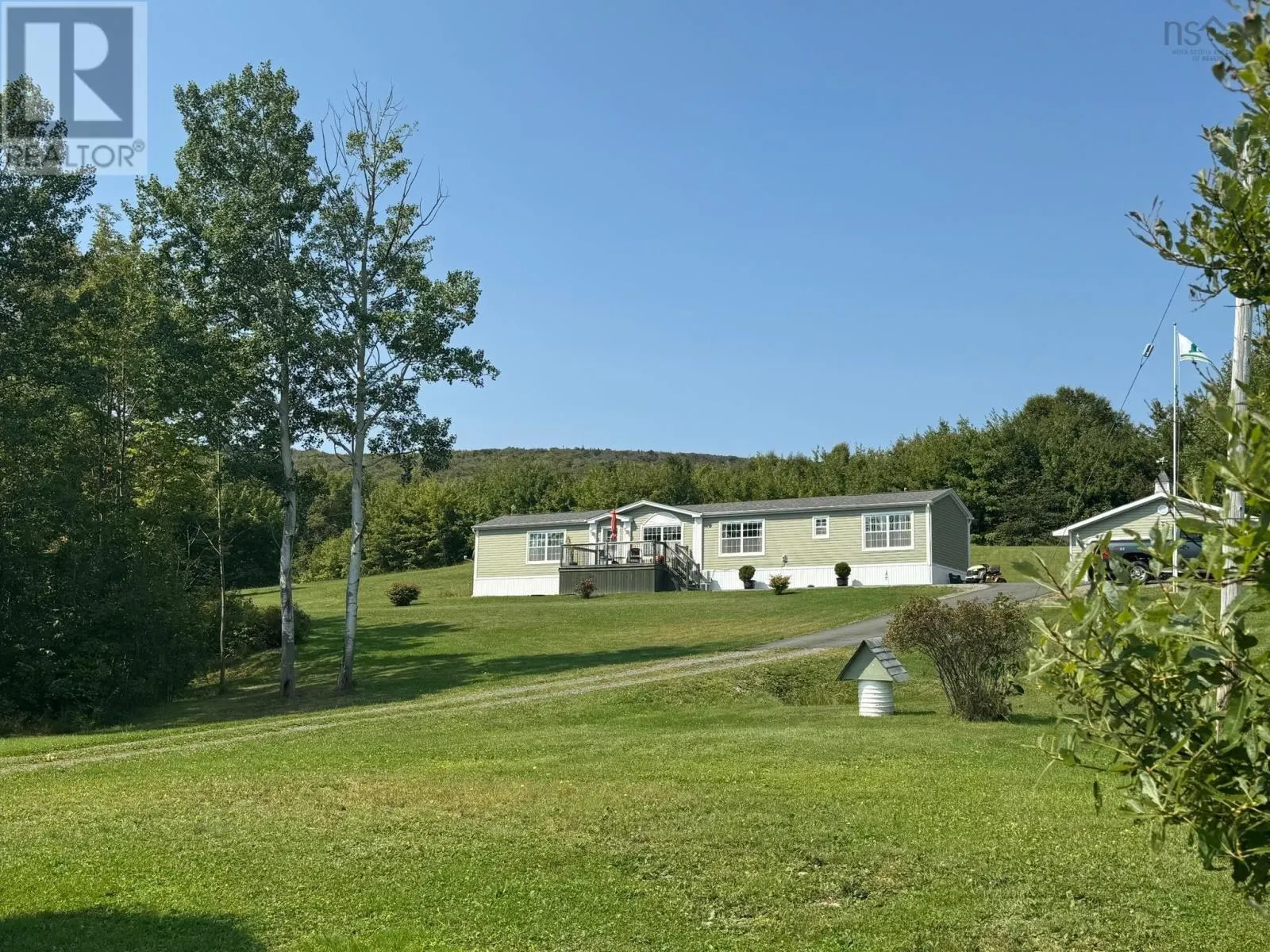 10335 Highway 105