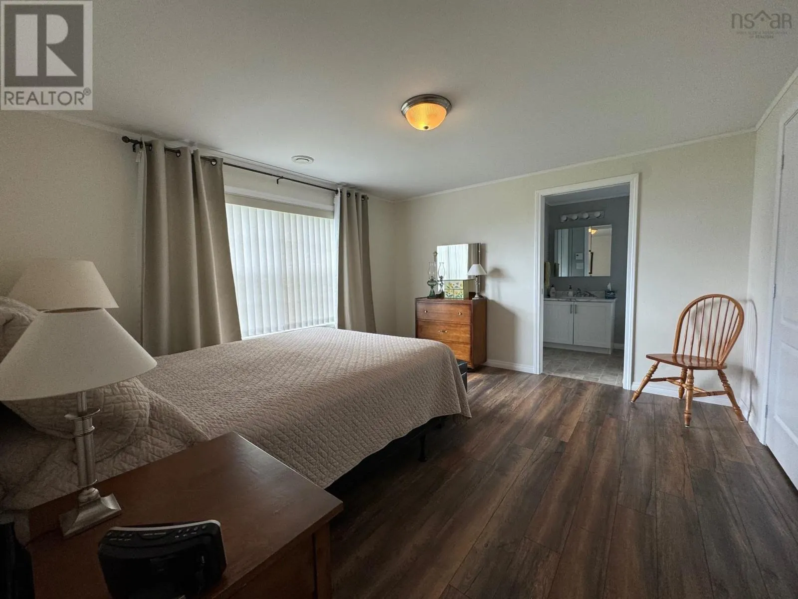 10335 Highway 105