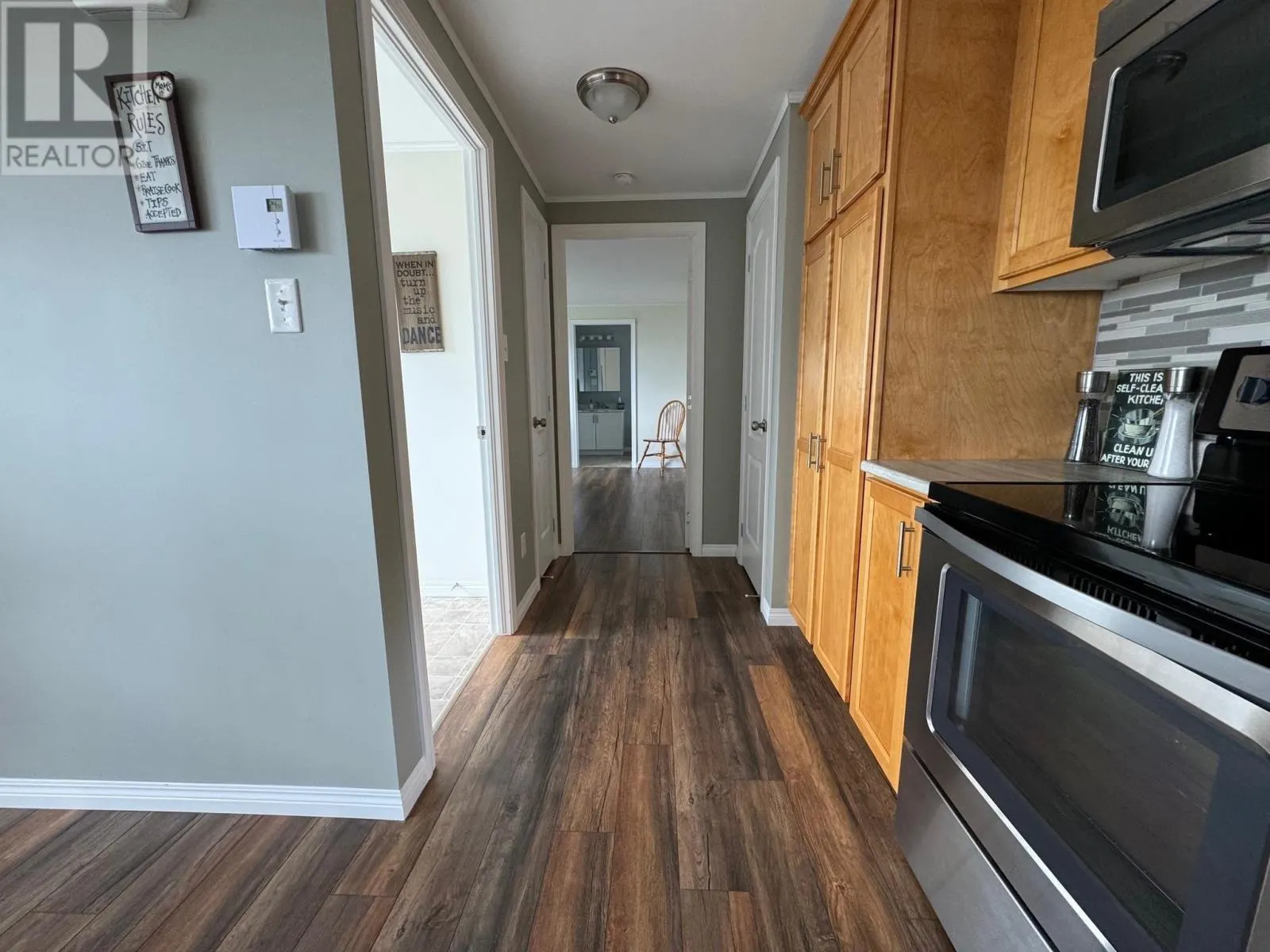 10335 Highway 105