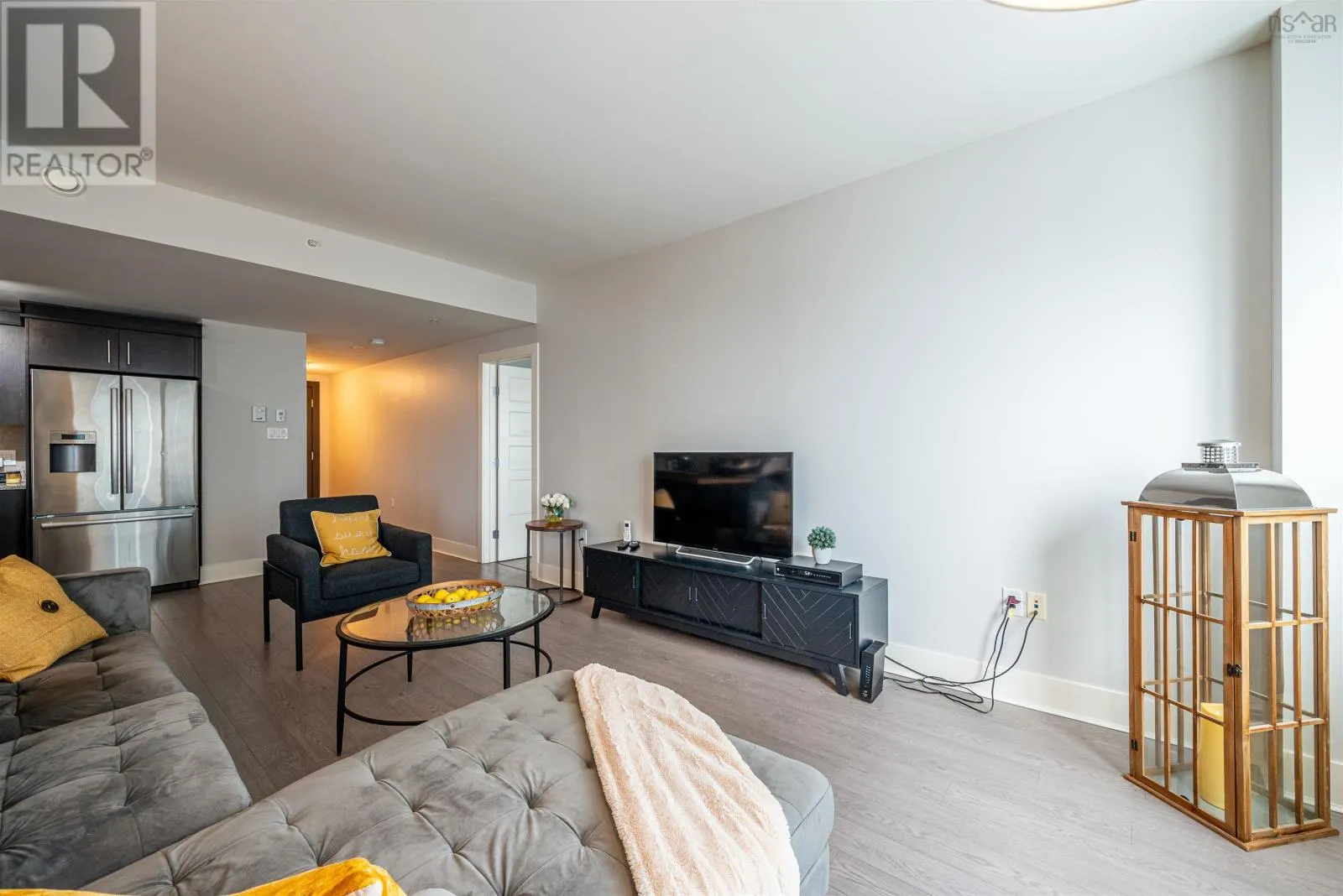 403 15 Kings Wharf Place
