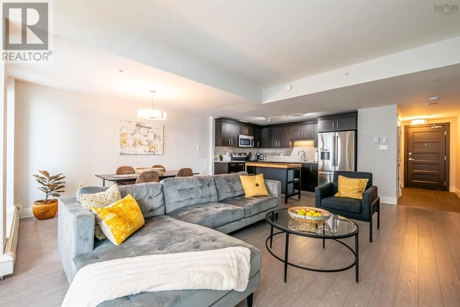 403 15 Kings Wharf Place
