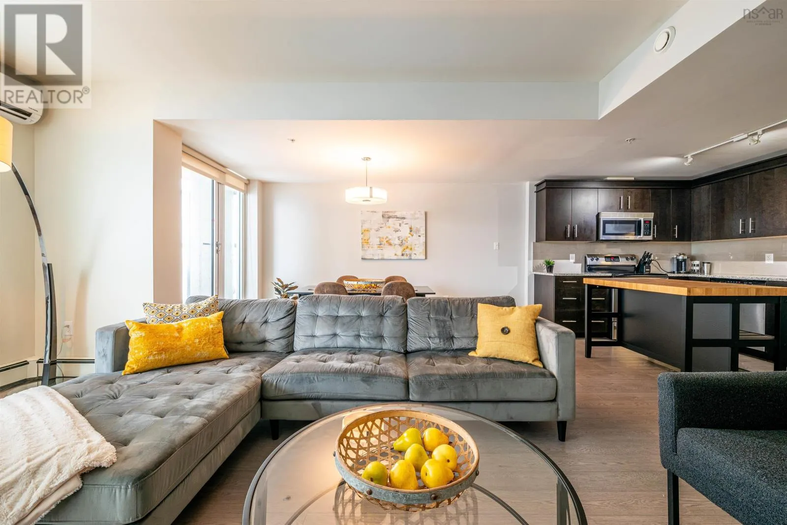 403 15 Kings Wharf Place