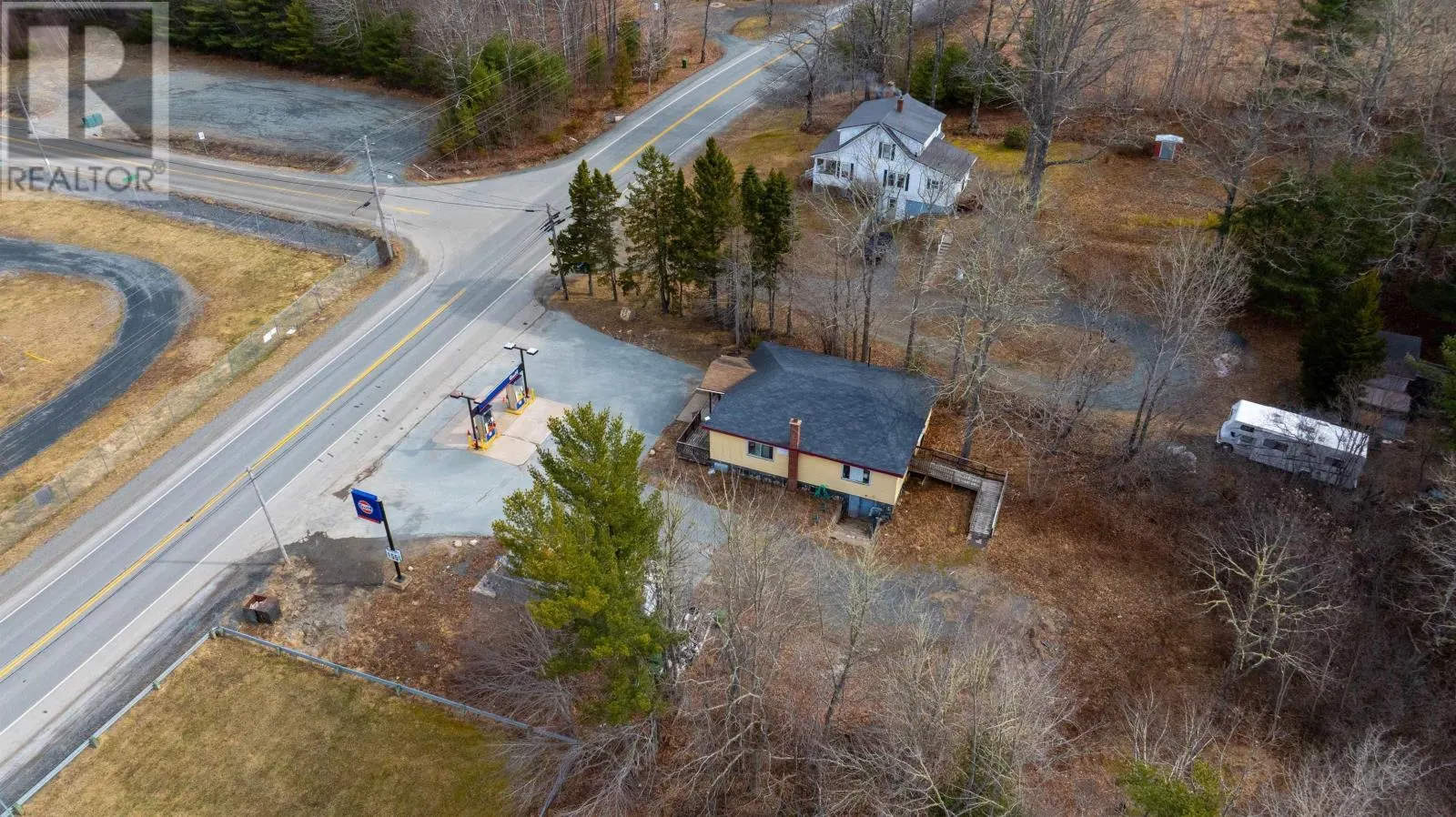 9645 Highway 8