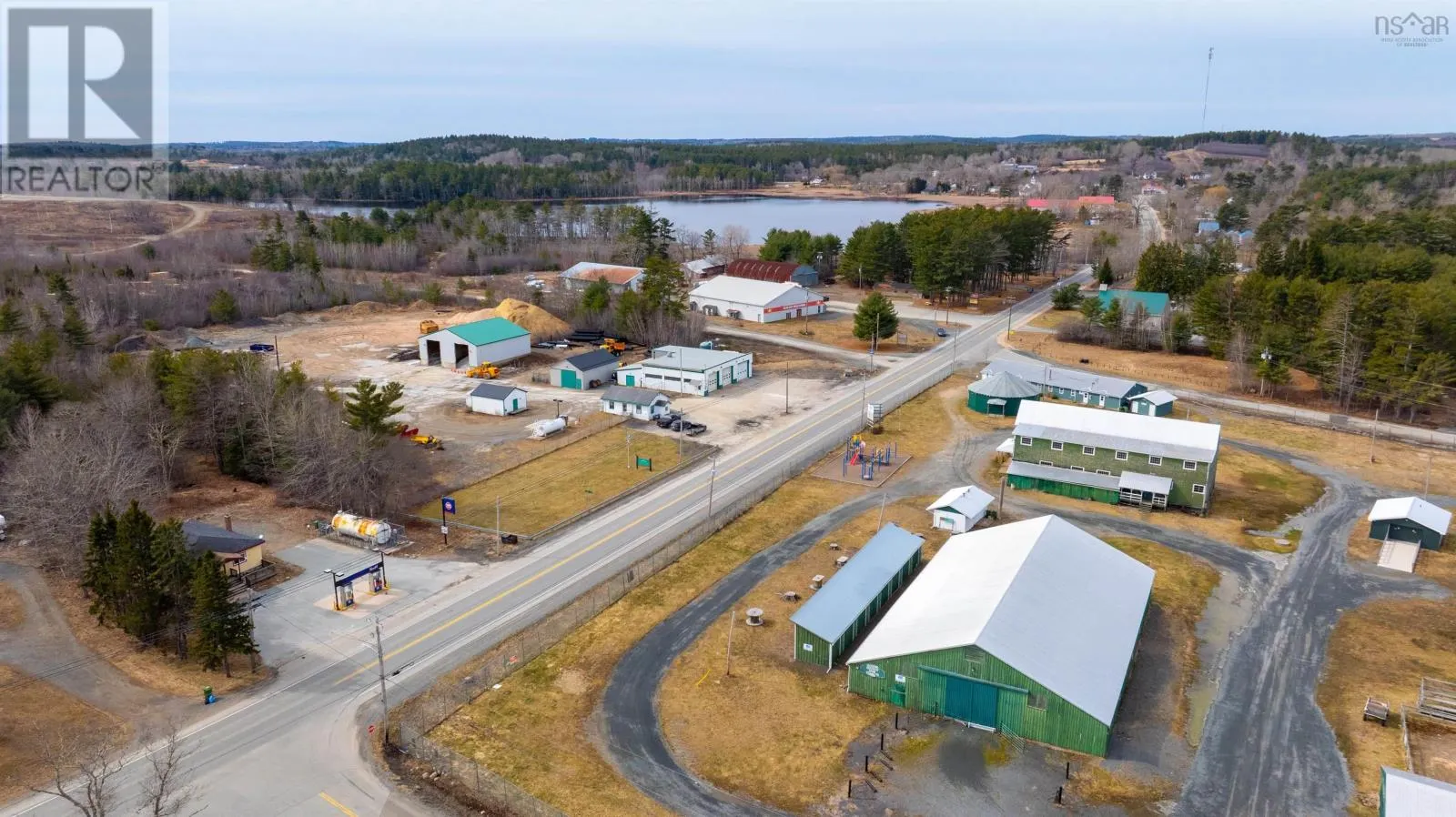 9645 Highway 8