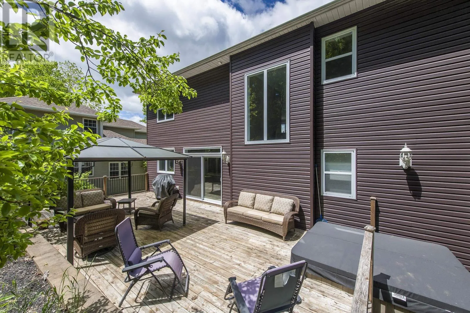 44 Admiral Cove Drive