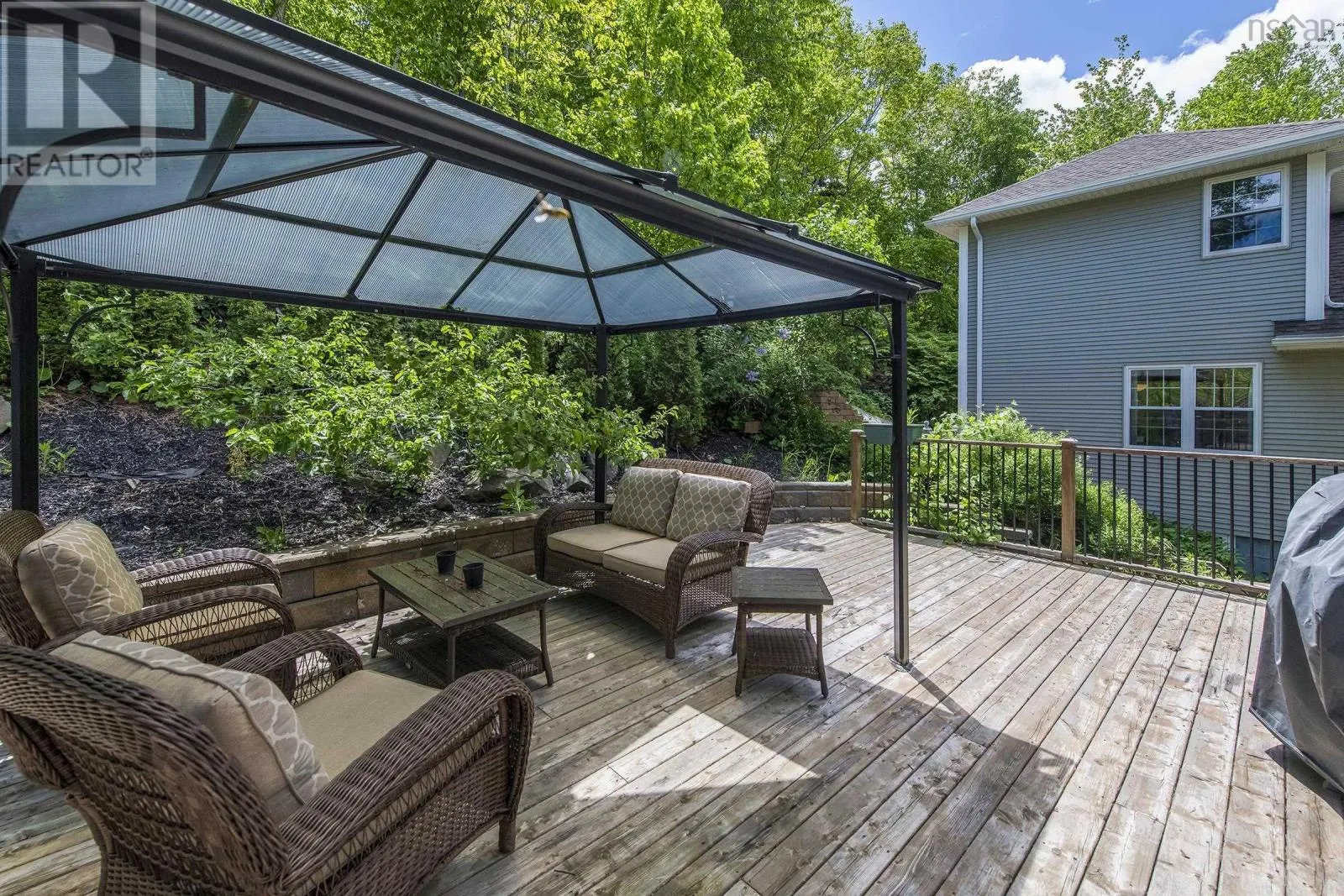 44 Admiral Cove Drive