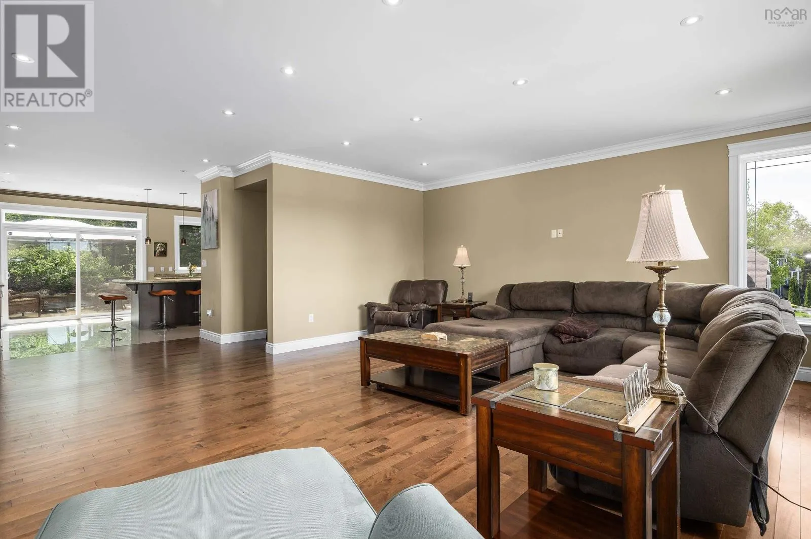 44 Admiral Cove Drive