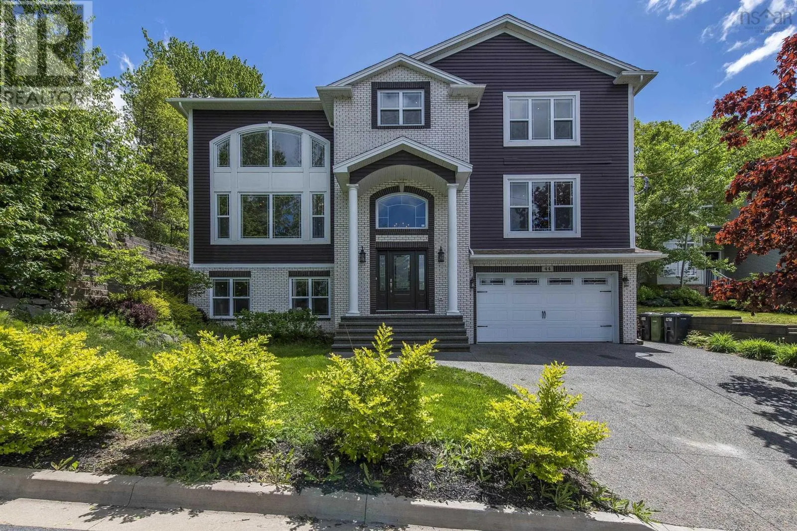 44 Admiral Cove Drive