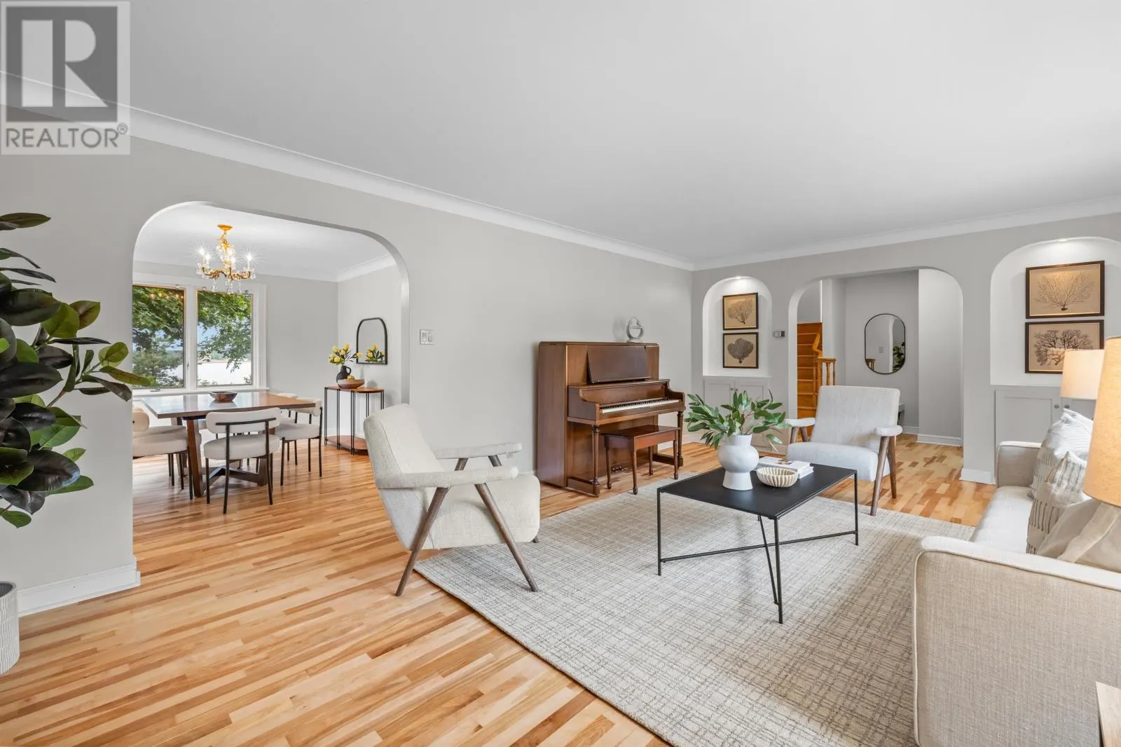 135 Queen Elizabeth Drive