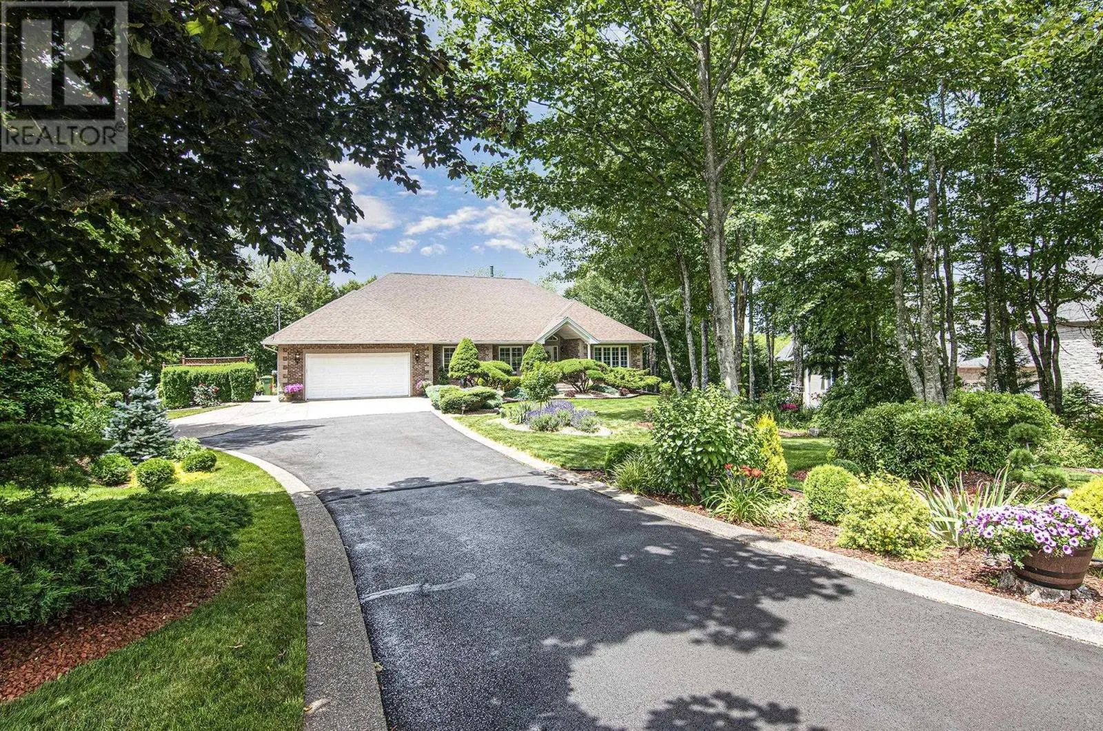 182 Thompson Run
