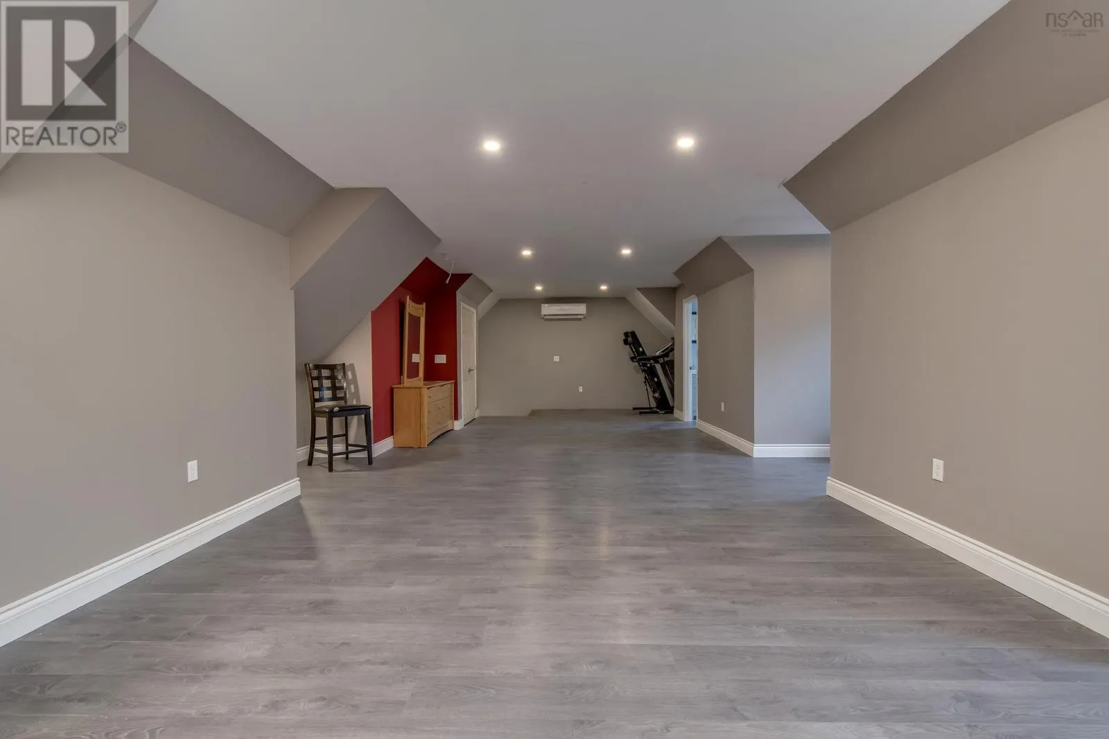 192 Gleneagles Drive