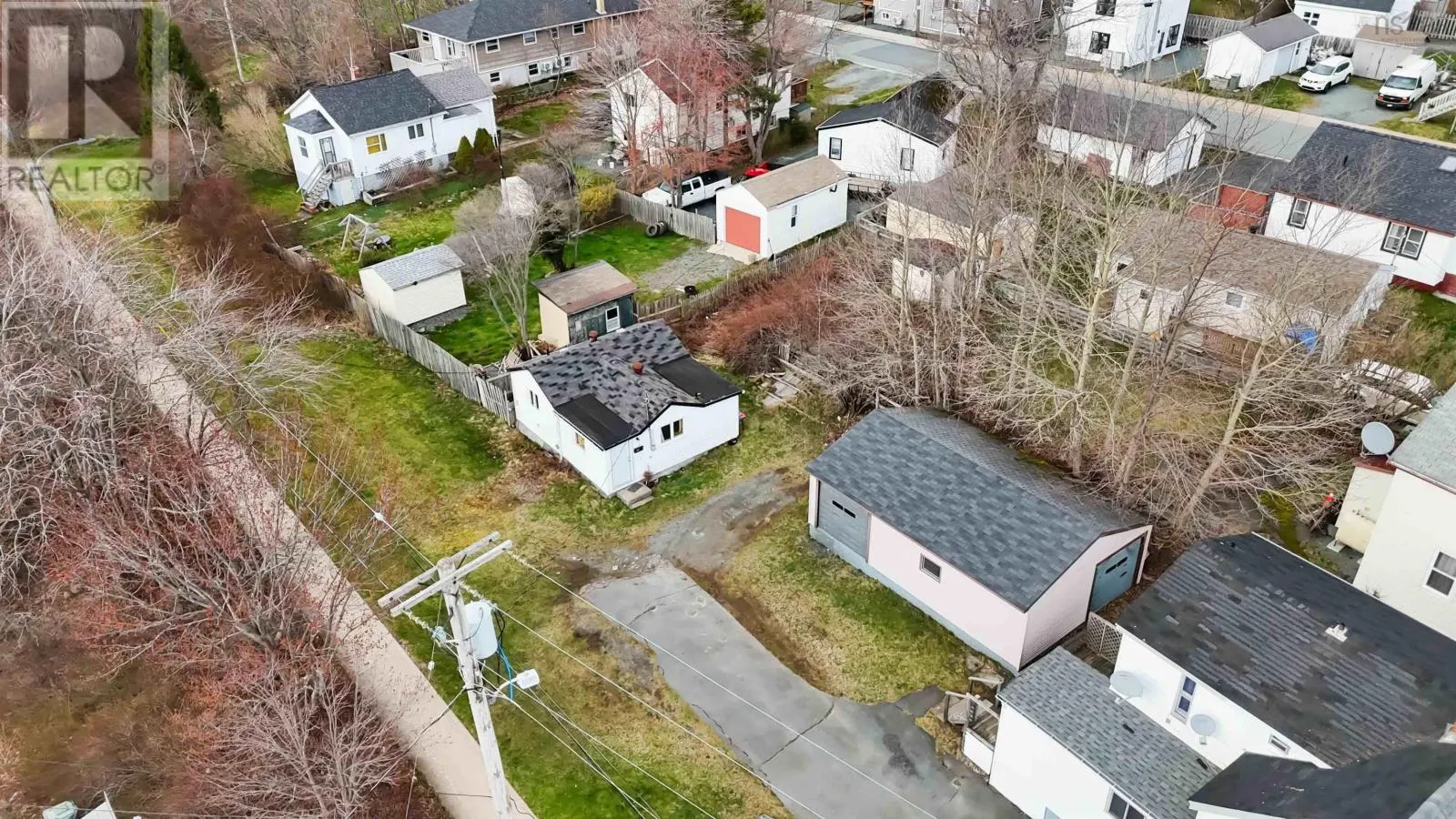 33 Albro Lake Road