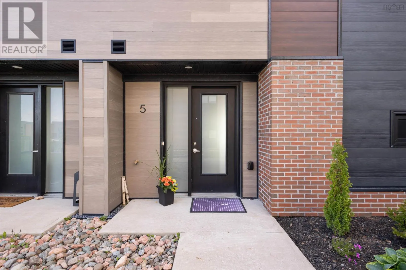 5 Coveview Walk