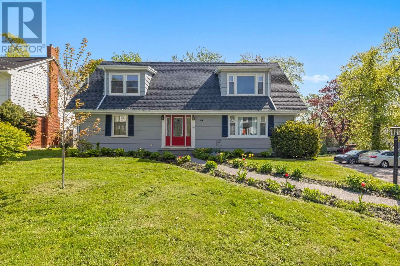 124 North River Road