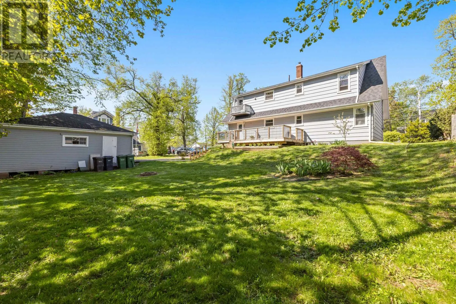 124 North River Road