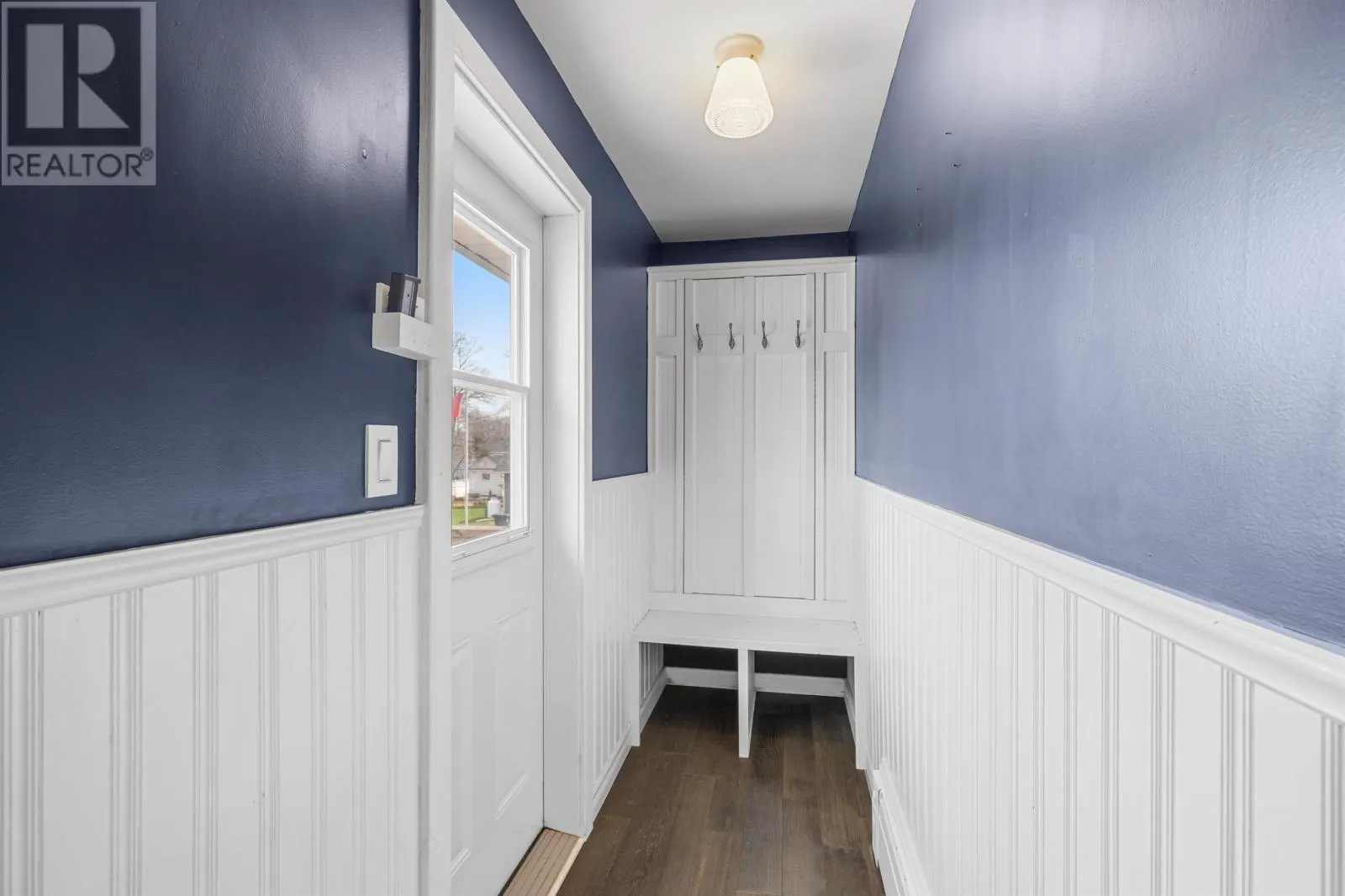 124 North River Road