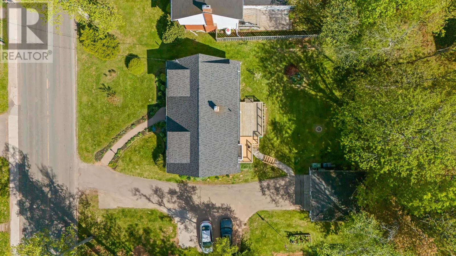 124 North River Road